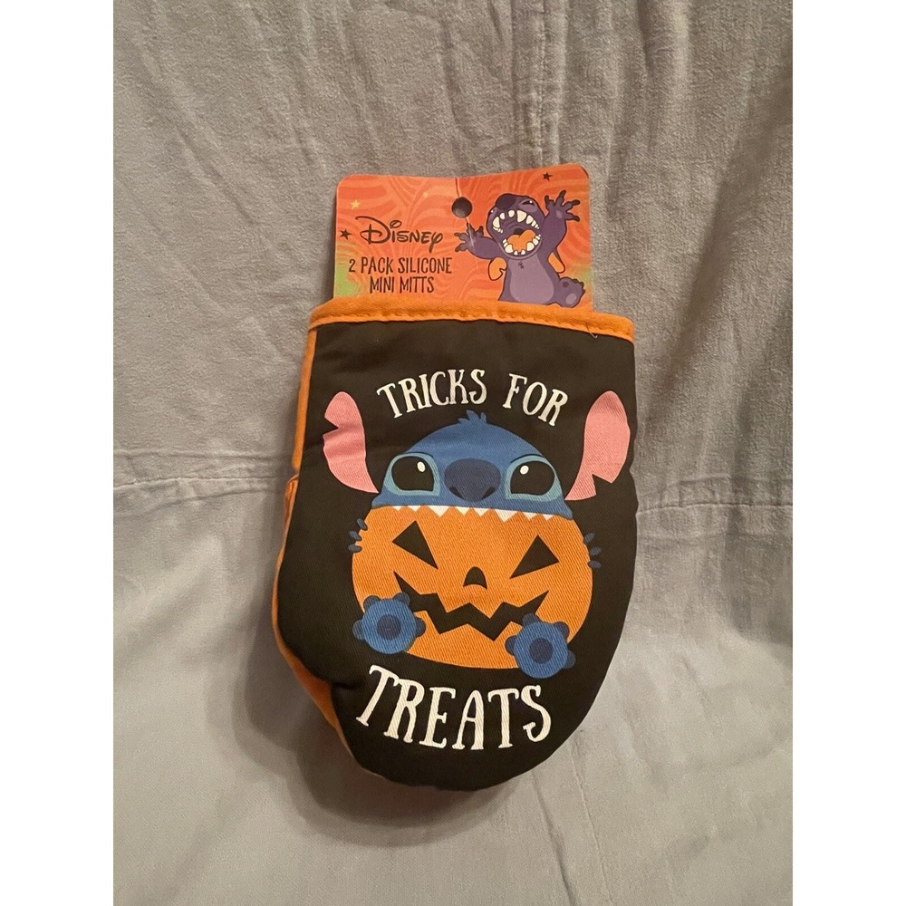 NEW Walt Disney Halloween 2‎ Mini Oven Mitts Stitch "Tricks for Treats"